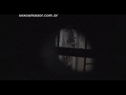 ❤️ Blondie é gravada en segredo por un voyeur do barrio escondido detrás de ladrillos ocos ☑ Sexo a nós gl.befuck-net.ru ☑